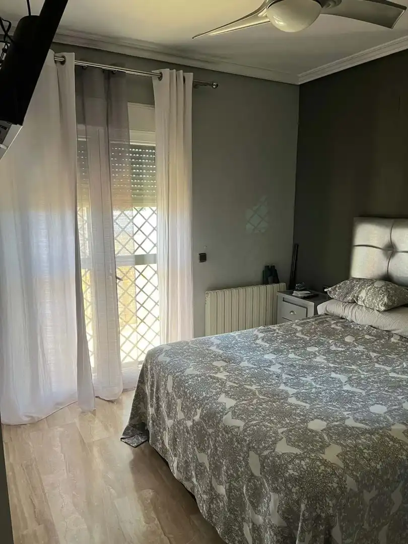 Dormitori de Casa adosada en venda en Córdoba
