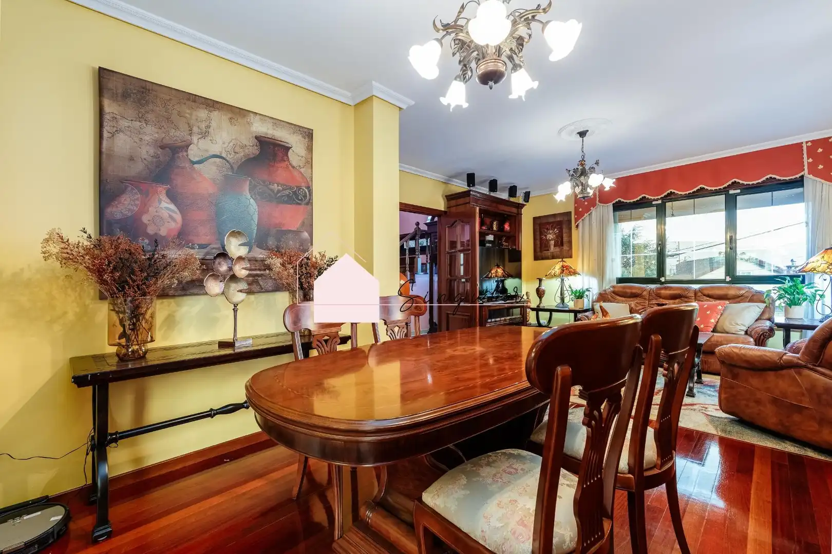 Esszimmer von Haus oder Chalet zum Verkauf in Tui mit Heizung, Abstellraum und Schwimmbad