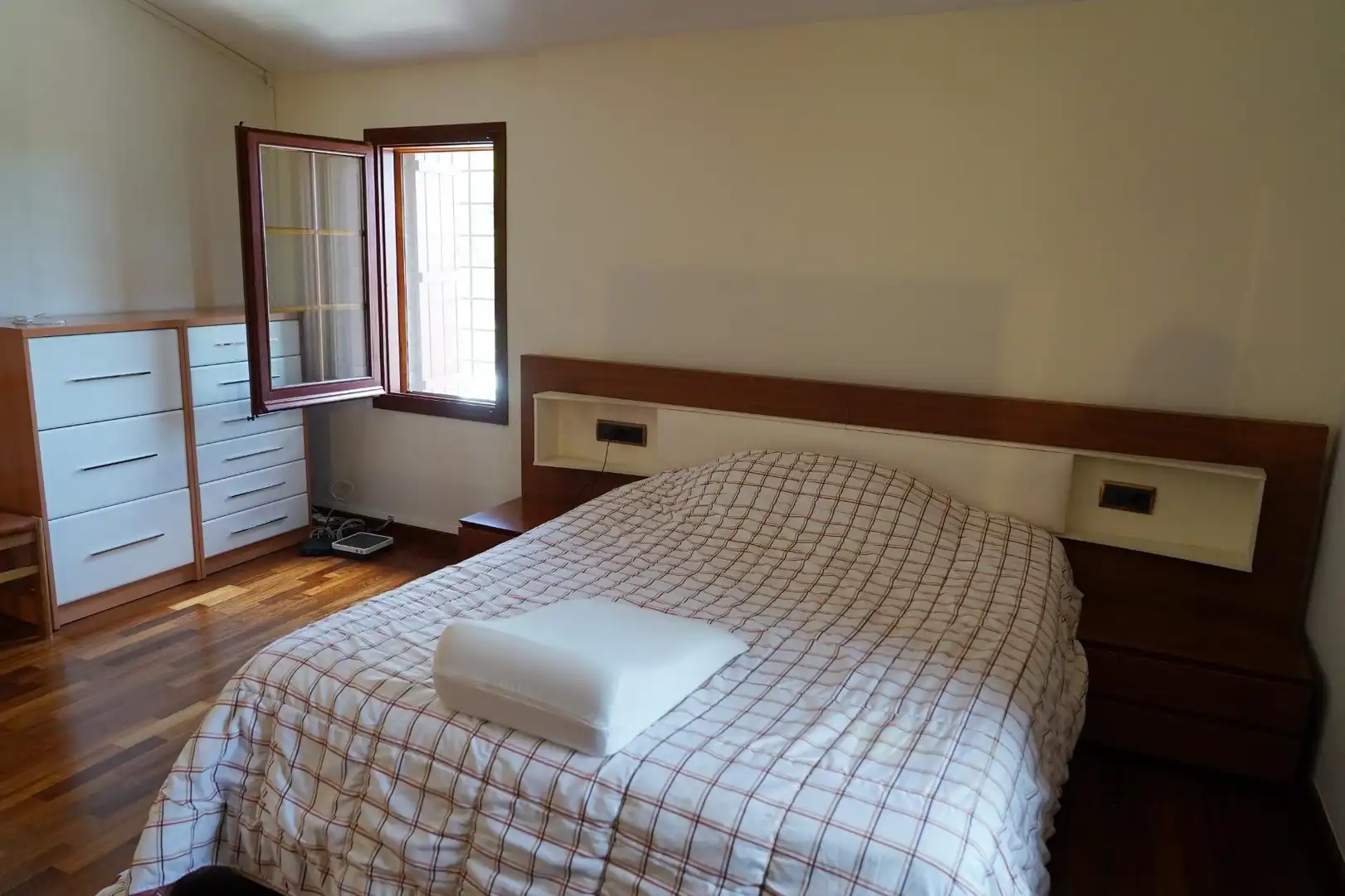 Schlafzimmer von Country house zum Verkauf in Granollers mit Klimaanlage, Privatgarten und Terrasse