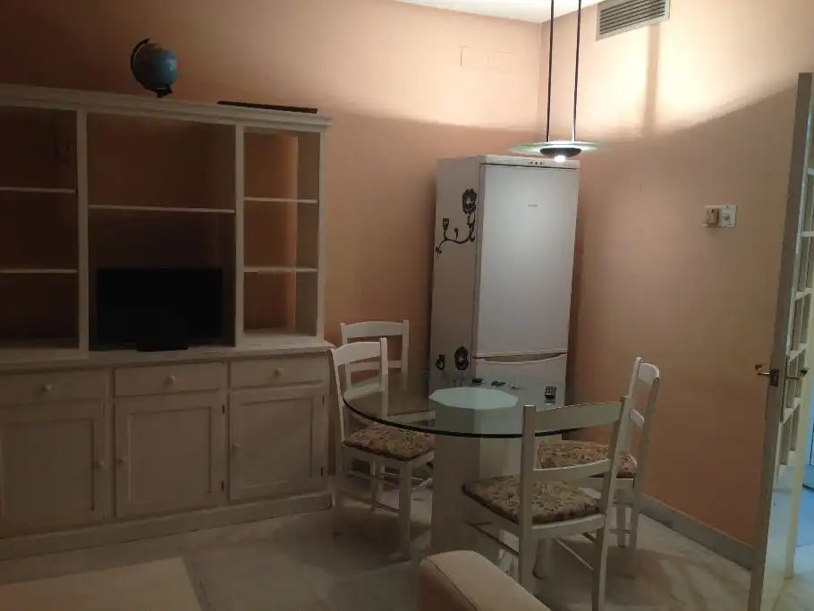 Apartamento de alquiler en Calle Administrador Gutierrez Anaya, Parque Alcosa