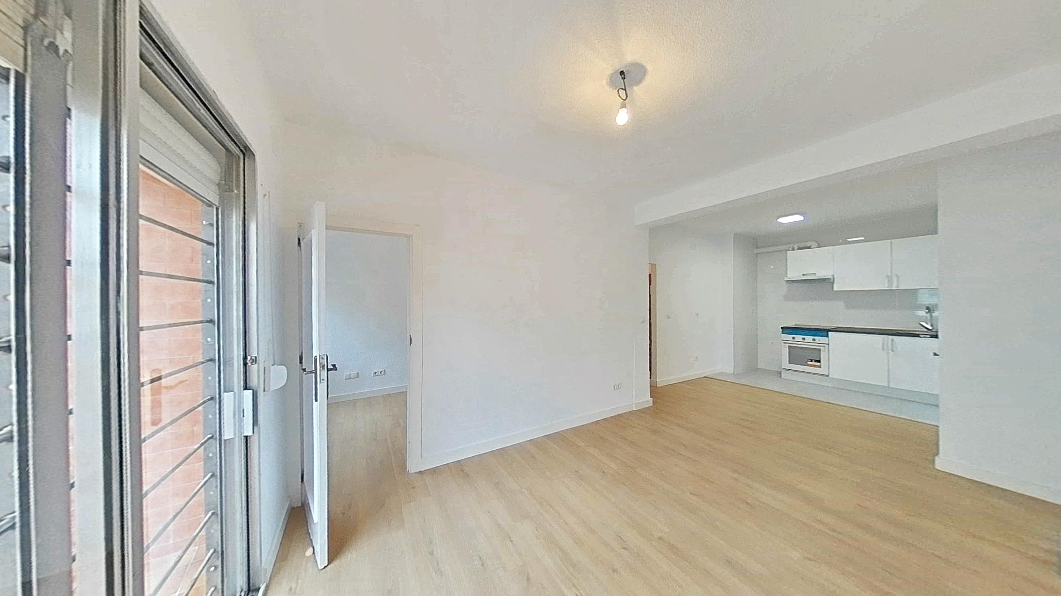 Habitación de Piso en venta en  Madrid Capital con Terraza y Horno