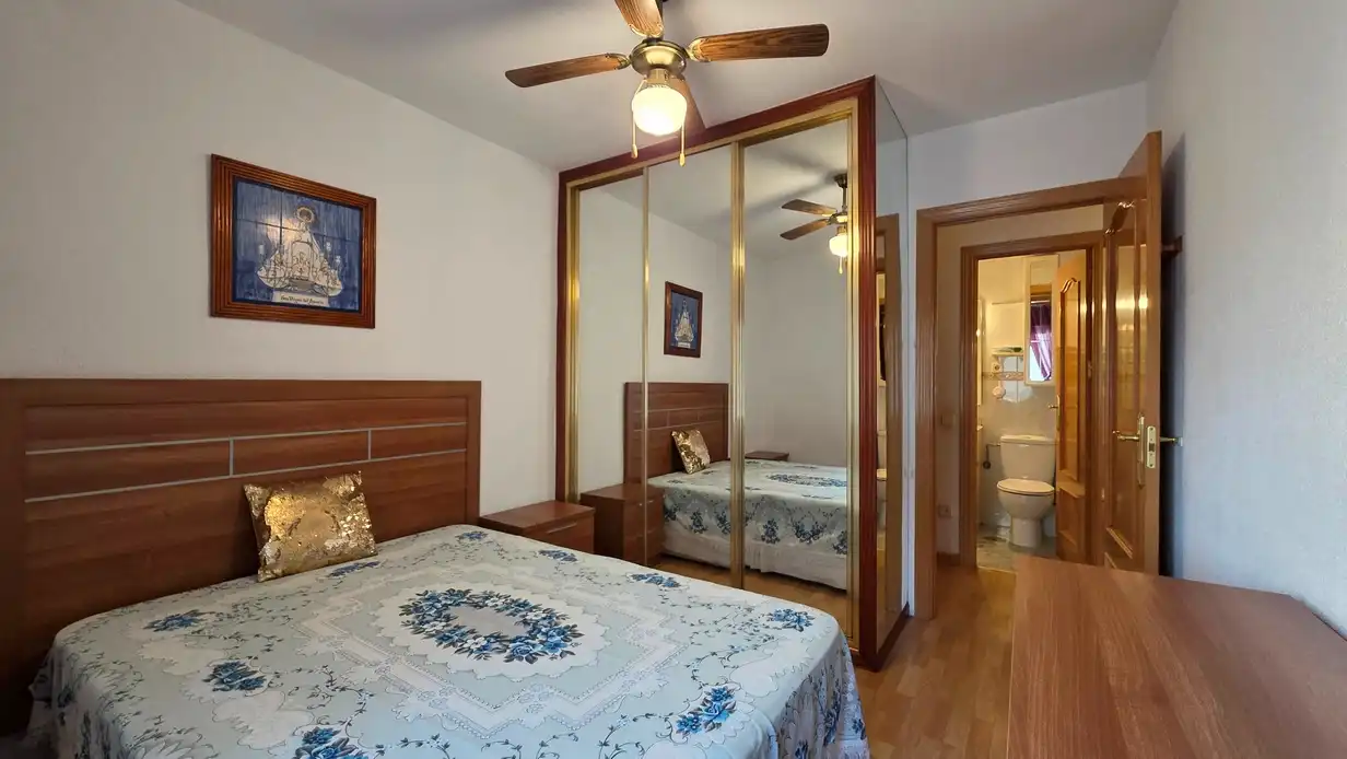 Bedroom of Flat for rent in Madrid  with Heating, Terrace and Furnished