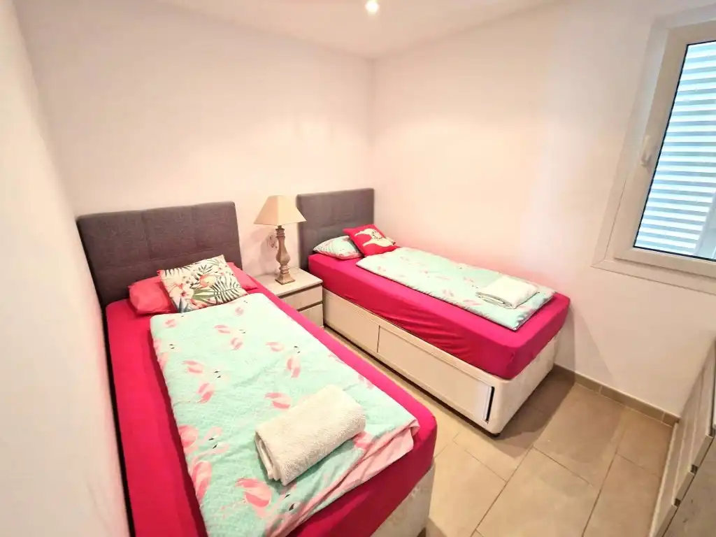 Schlafzimmer von Wohnung zum Verkauf in Calvià mit Klimaanlage, Privatgarten und Terrasse