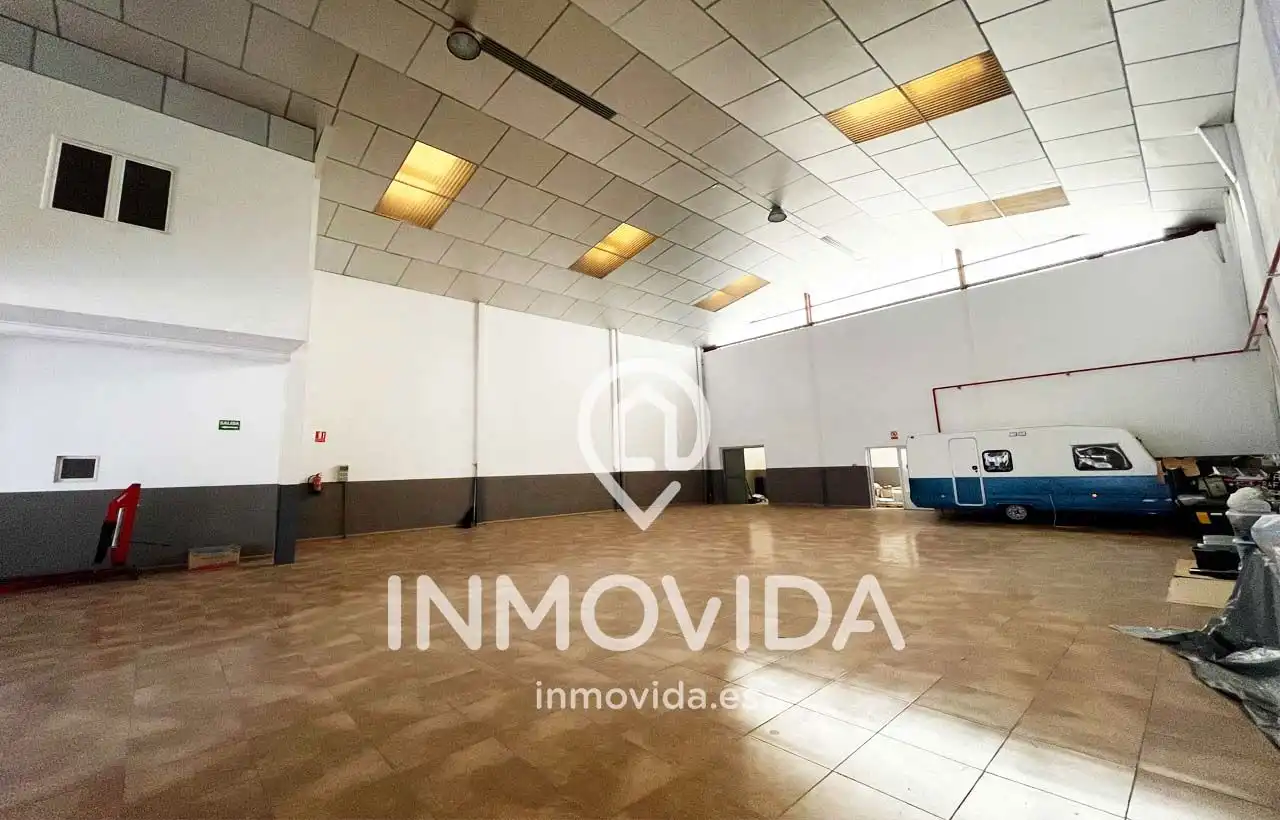 Industrial buildings for sale in Novelé  / Novetlè