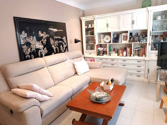 Piso en Venta en Calle Maestro Caballero en Campoamor