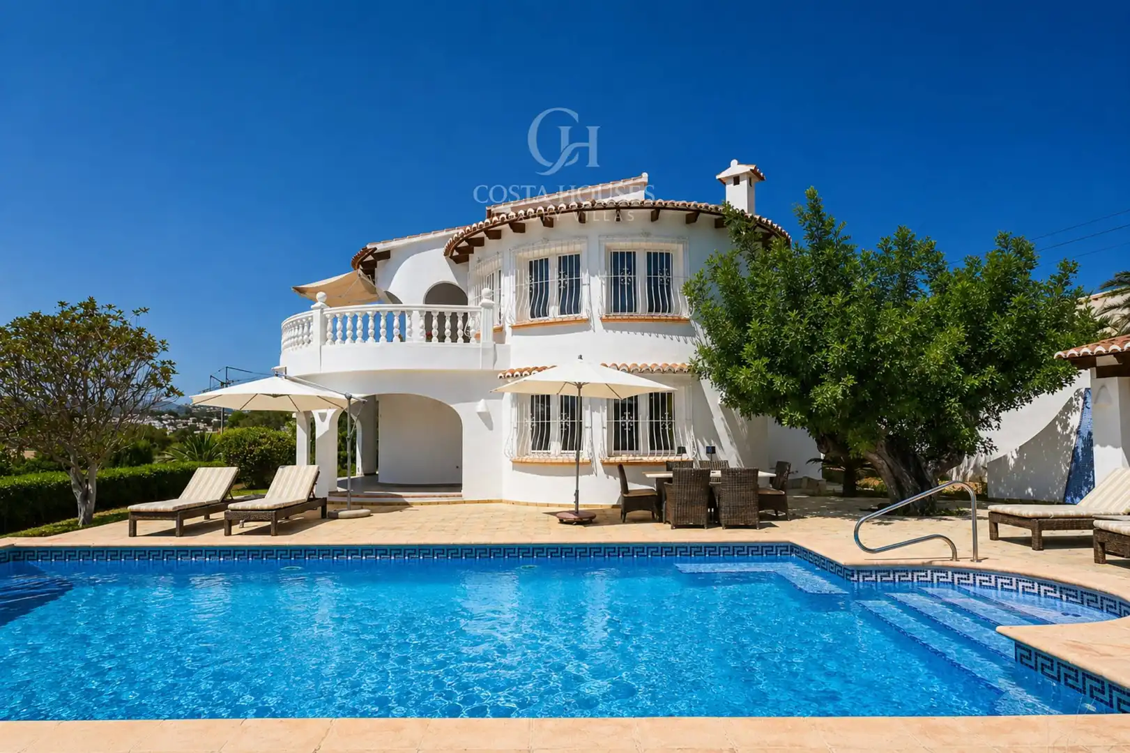 Vista exterior de Casa o xalet en venda en Moraira amb Aire condicionat, Calefacció i Jardí privat