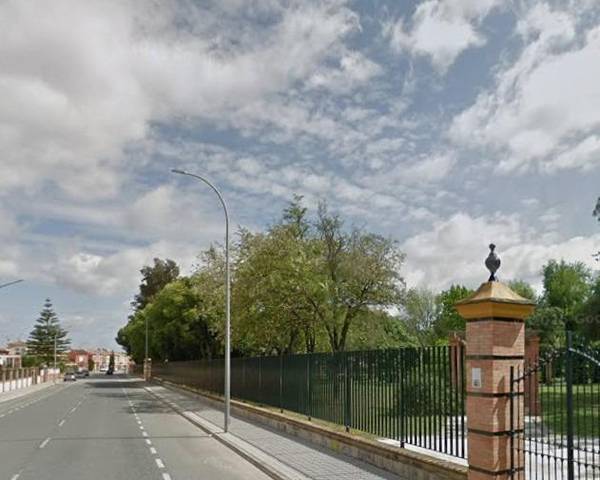 Casa-chalet en Venta en  NTRA SRA DE LA SALUD en Mairena del Alcor