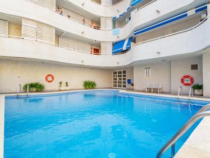 Piscina de Apartament en venda en Salou amb Aire condicionat, Calefacció i Terrassa