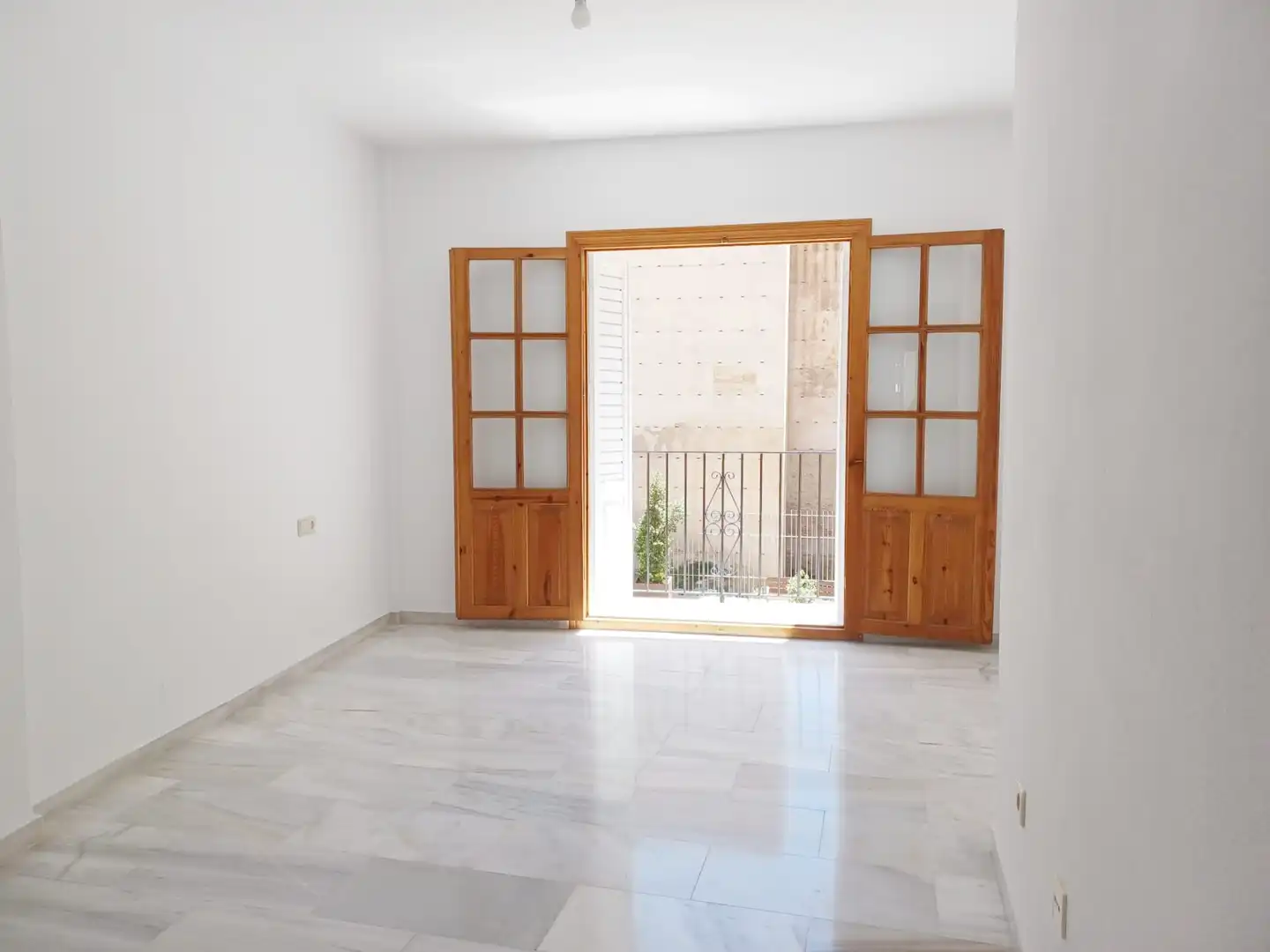 Piso de alquiler en Calle Carretería, La Goleta - San Felipe Neri, Centro