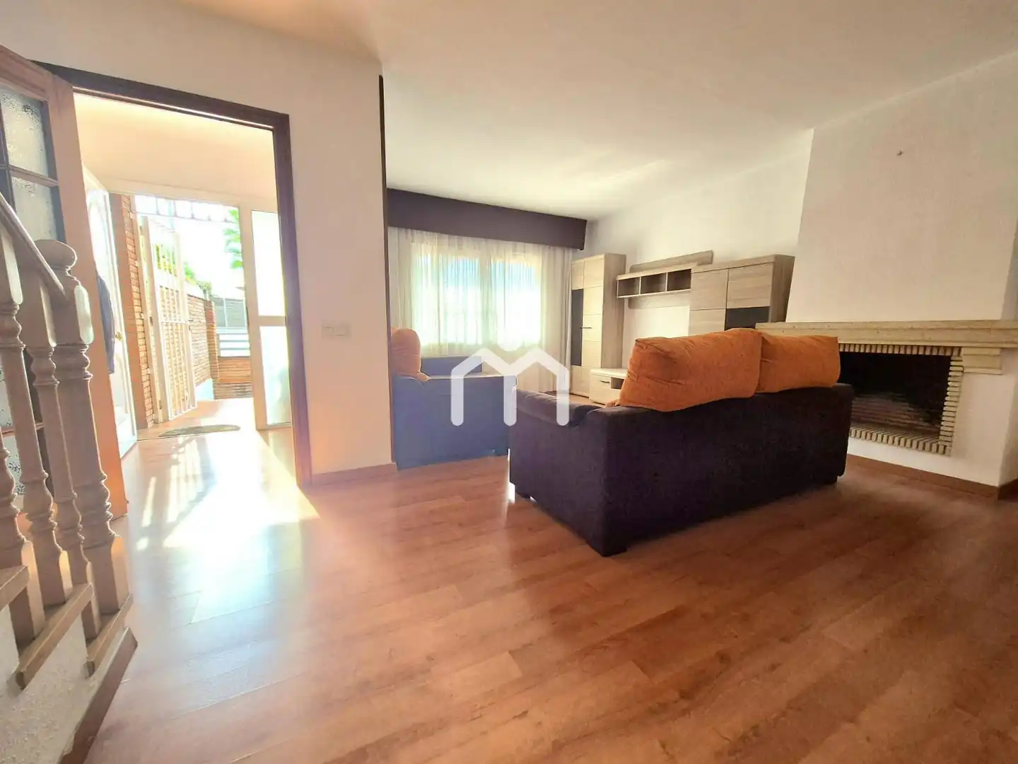Sala de estar de Casa adosada en venta en Premià de Dalt con Calefacción, Parquet y Terraza