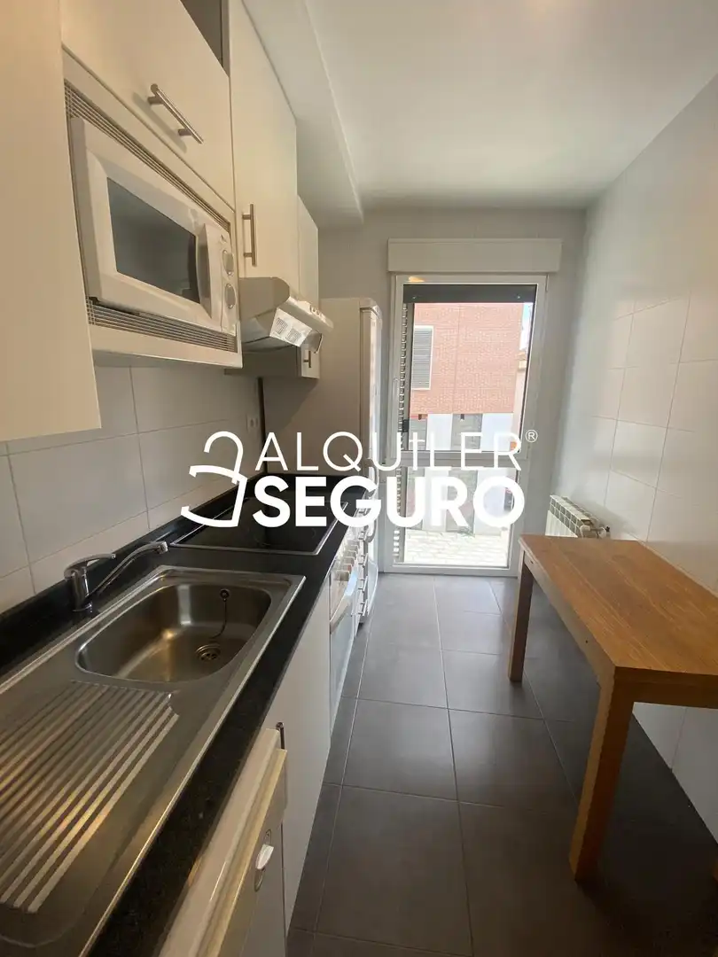 Cocina de Piso de alquiler en Guadalajara con Calefacción y Amueblado