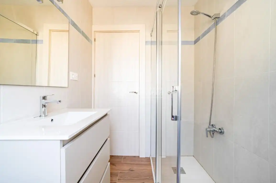 Baño de Piso en venta en Padul con Terraza