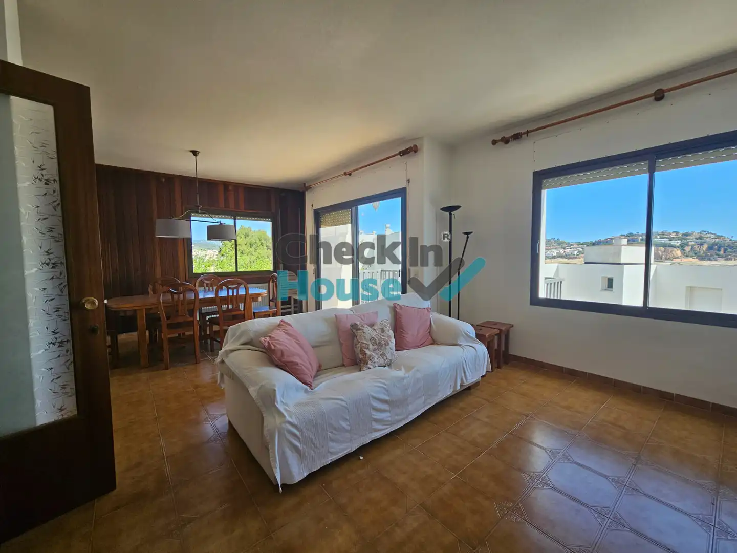 Vista exterior de Casa adosada en venta en Sant Feliu de Guíxols con Calefacción, Terraza y Balcón