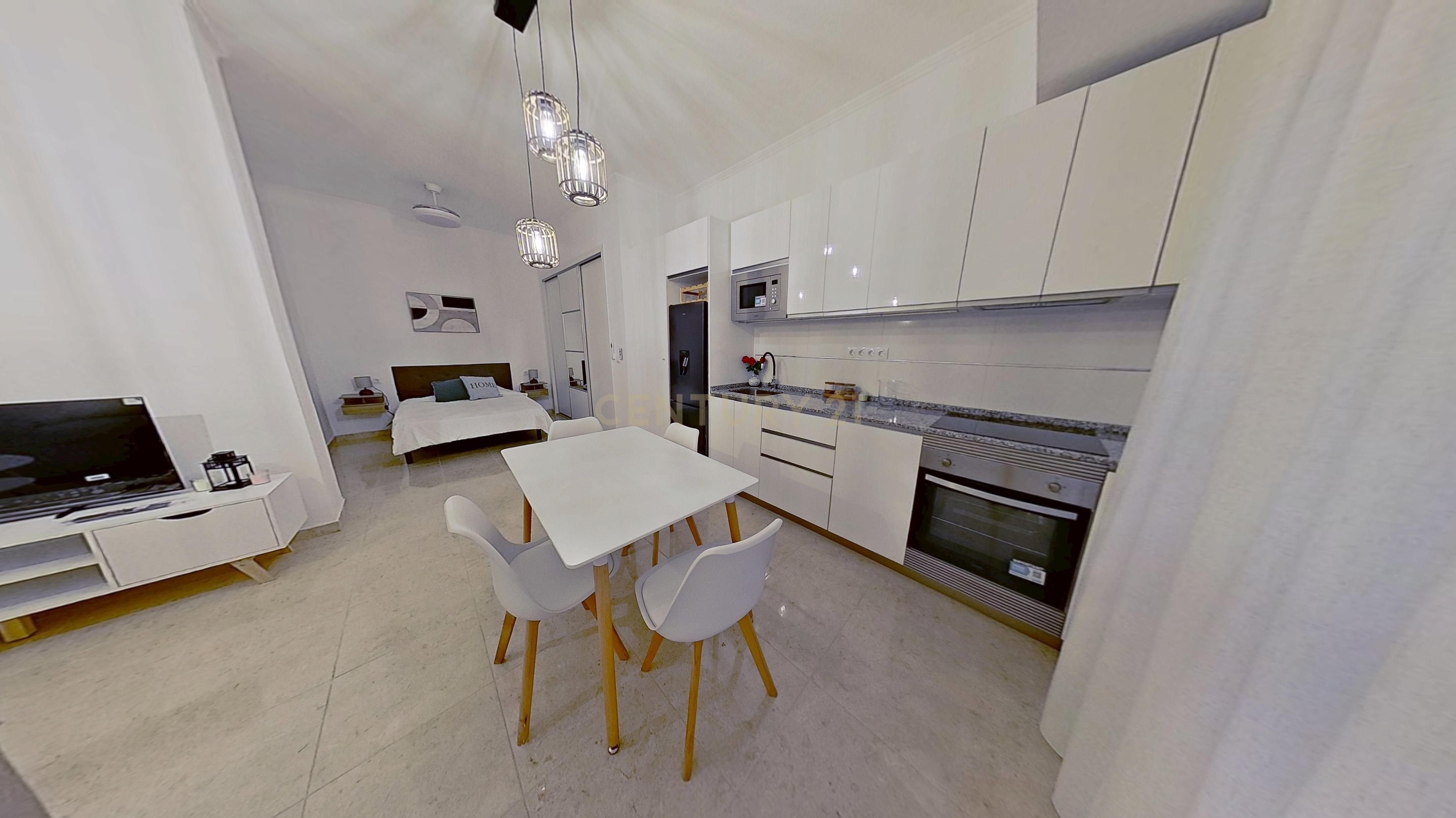 Estudi de lloguer a Santa Cristina - San Rafael