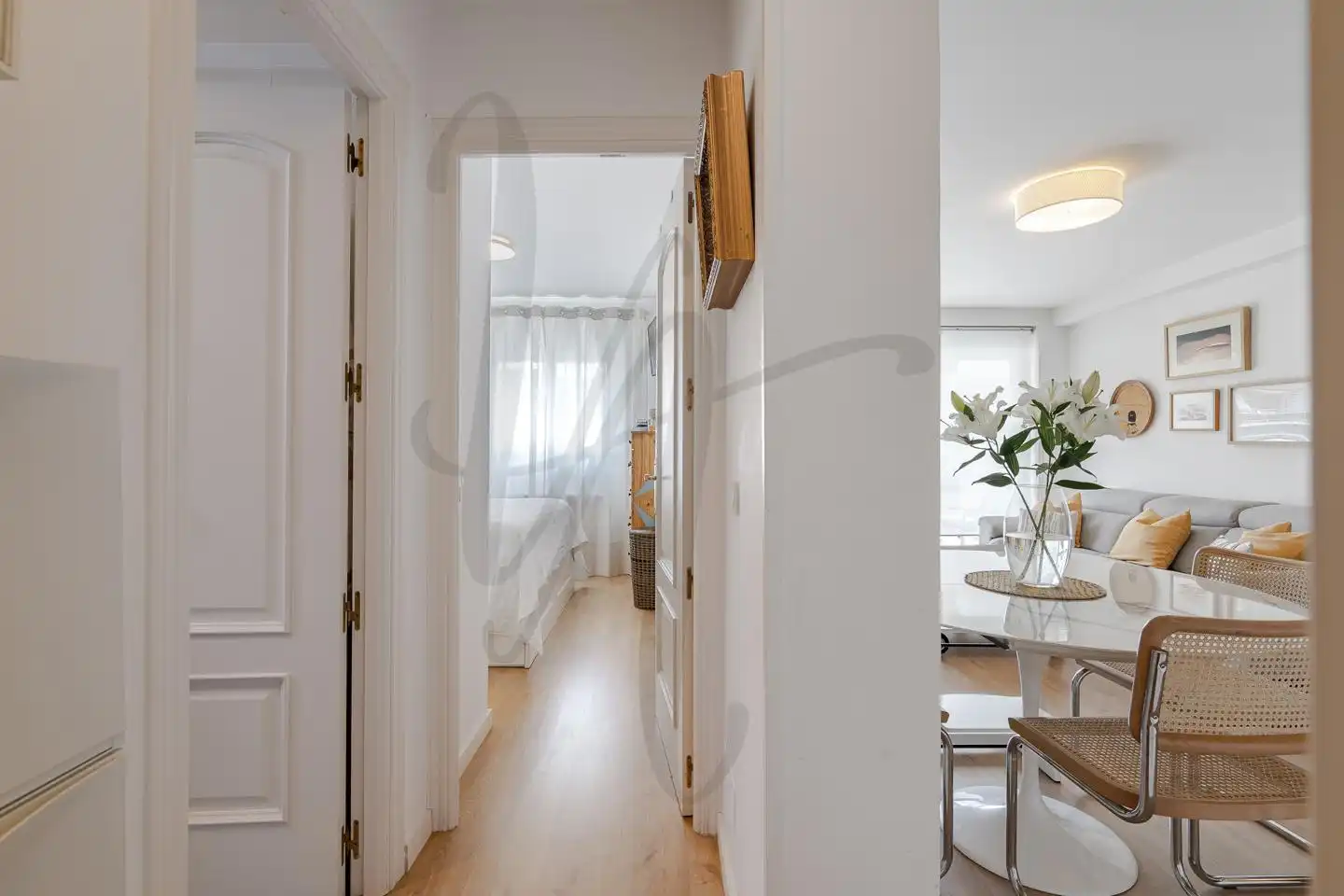 Flat for sale in Carril Del Conde, Canillas