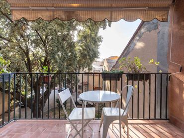 Flat with balcony for sale in Centre