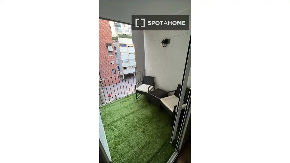 Balcony of Flat for share in Barcelona  with Air Conditioner, Heating and Furnished