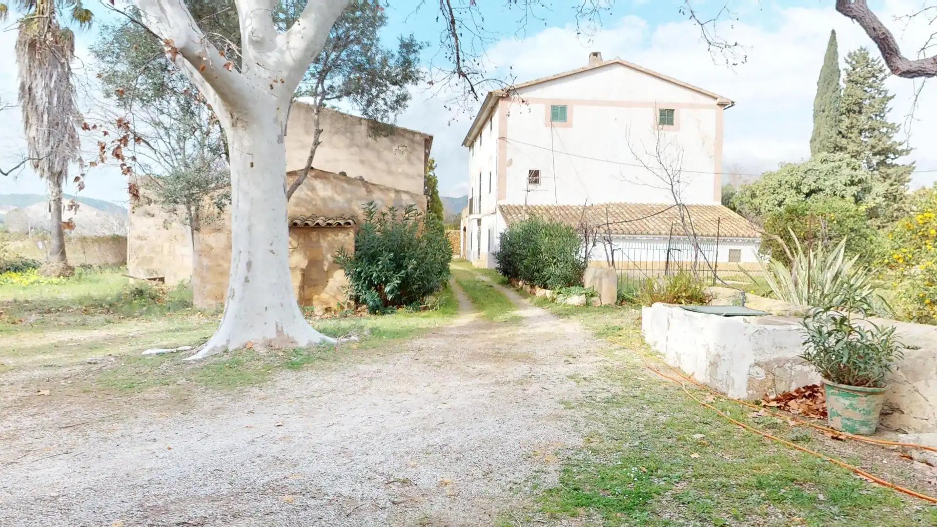 Außenansicht von Country house zum Verkauf in  Palma de Mallorca mit Privatgarten, Terrasse und Abstellraum