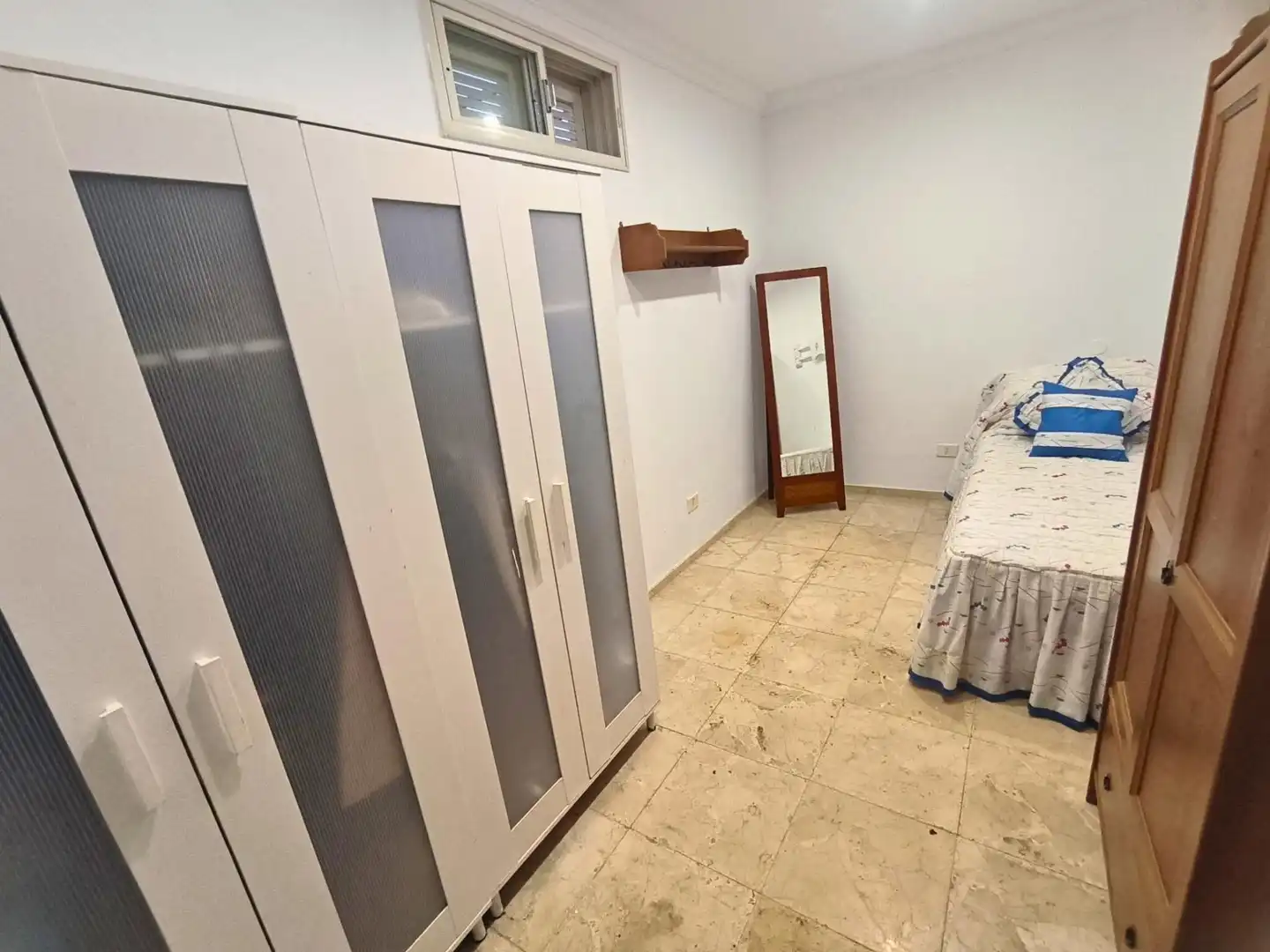 Dormitori de Casa o xalet en venda en Telde amb Aire condicionat, Terrassa i Balcó