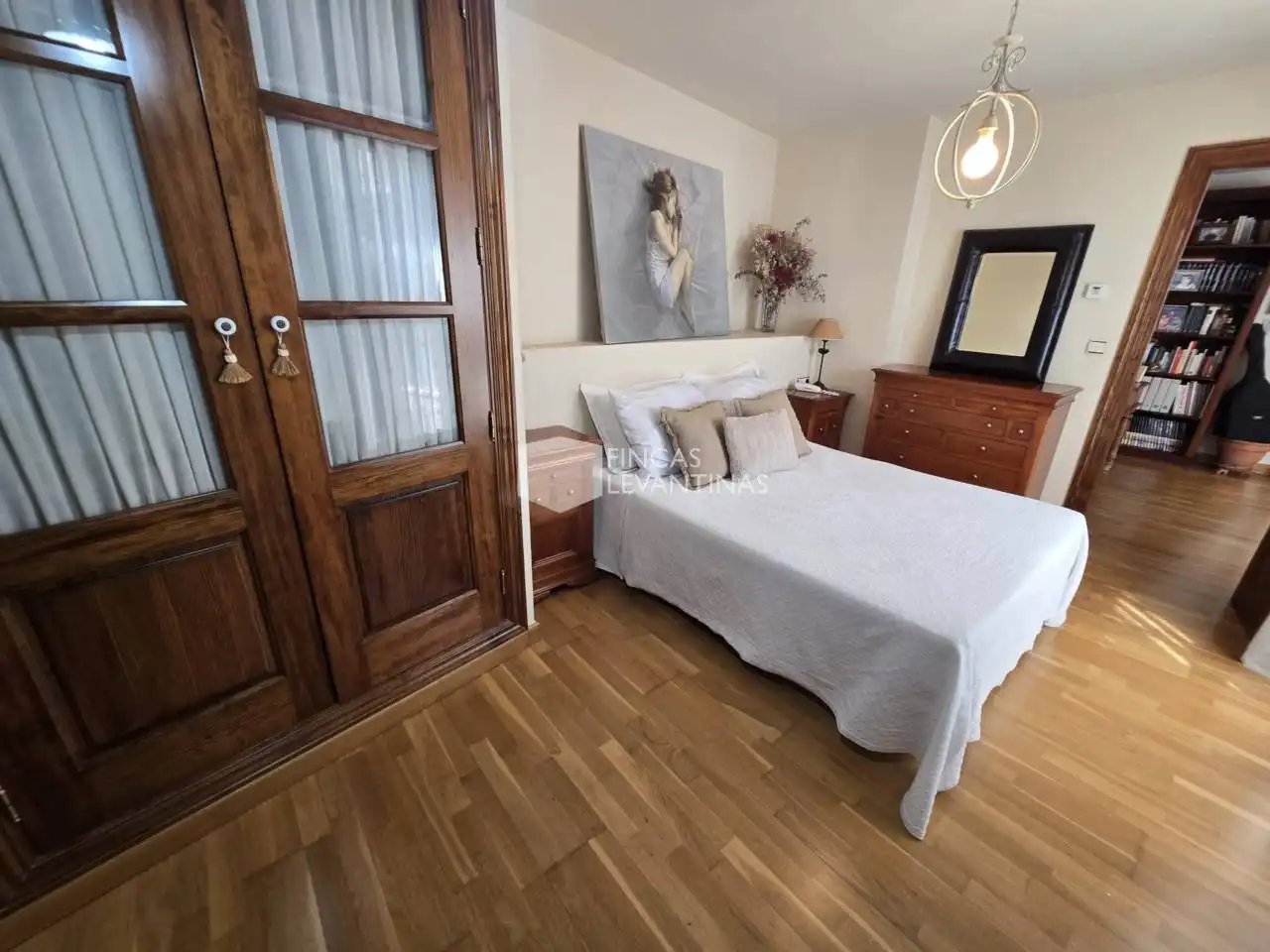 Habitación de Casa o chalet en venta en San Vicente del Raspeig / Sant Vicent del Raspeig con Terraza y Amueblado