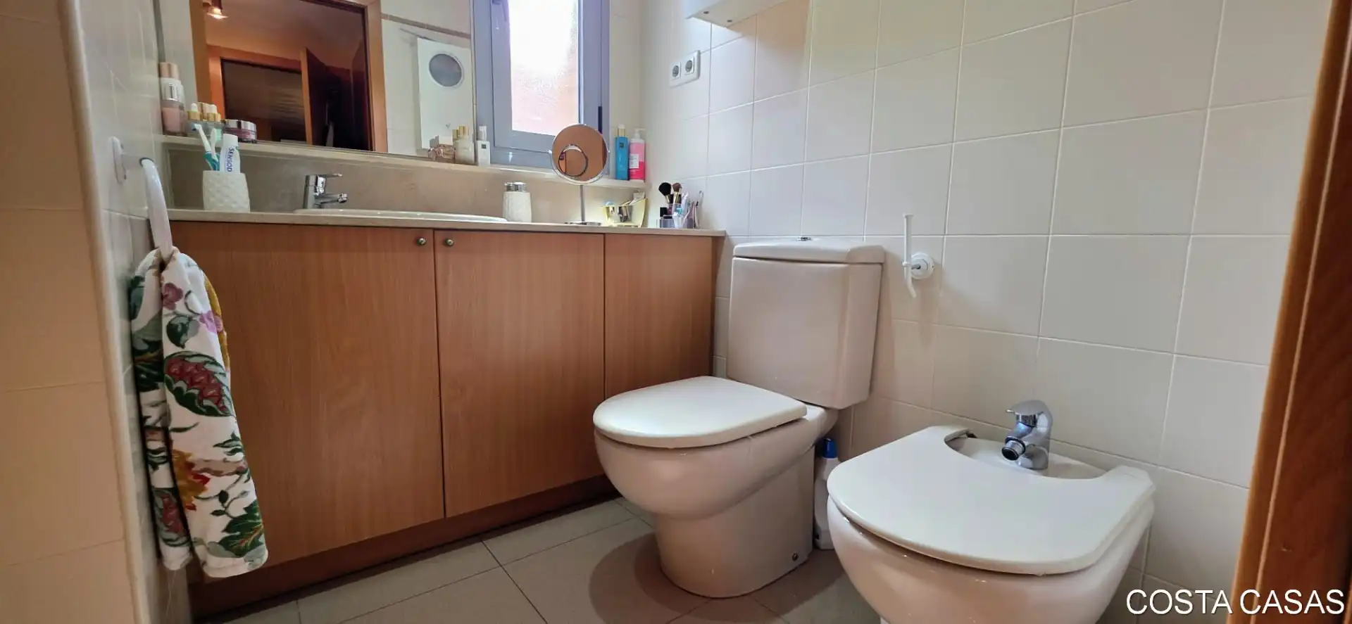 Bathroom of Duplexes for sale in Castelldefels  with Air Conditioner, Heating and Parquet flooring