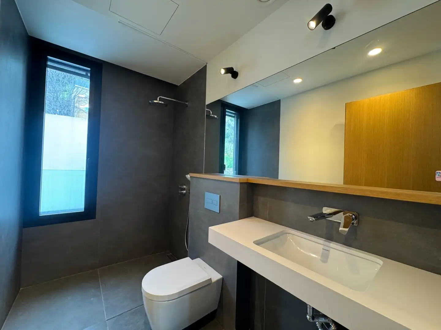 Baño de Casa o chalet en venta en Barcelona con Aire acondicionado, Calefacción y Jardín privado