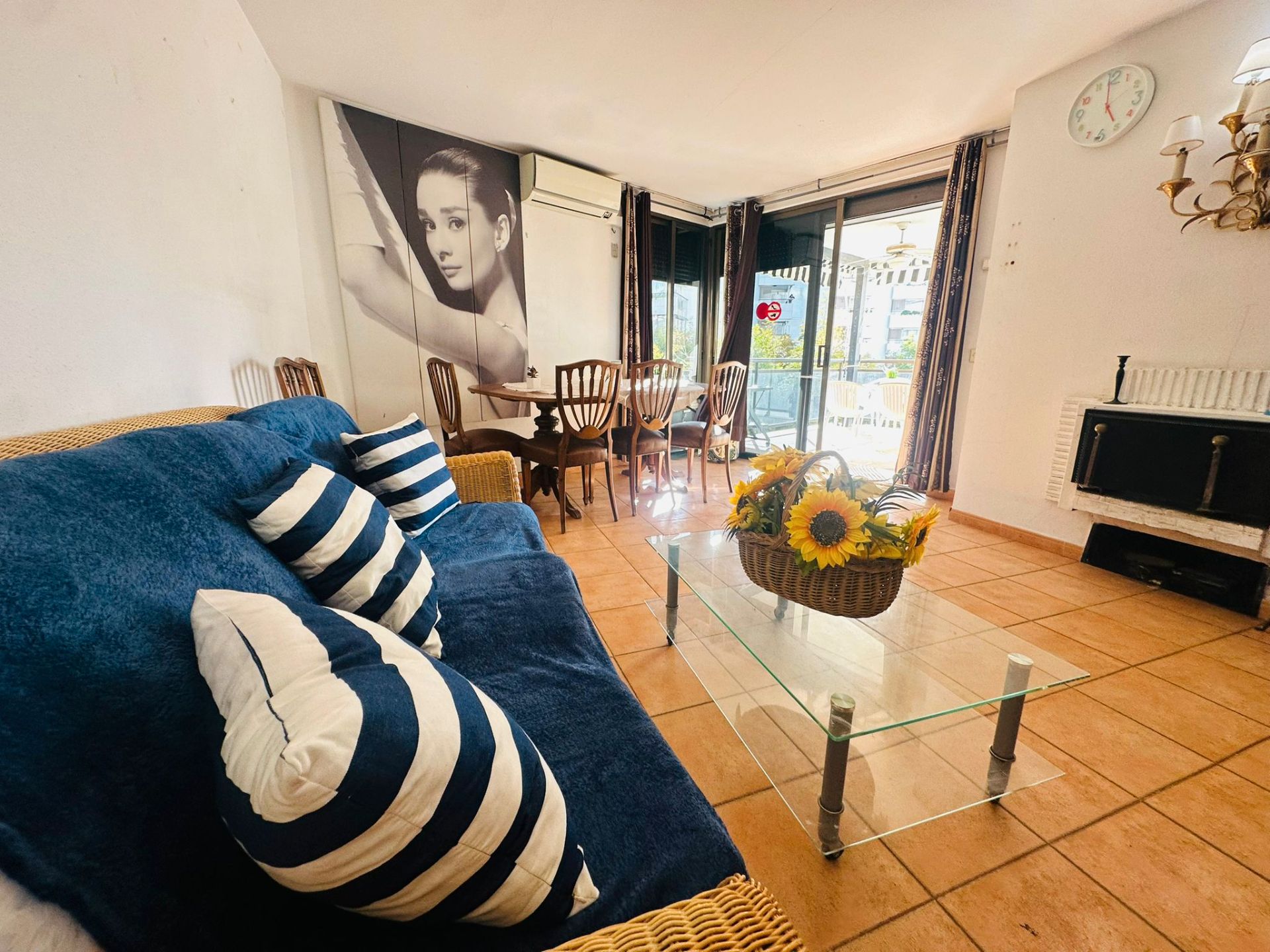 Sala de estar de Piso en venta en Salou con Aire acondicionado, Calefacción y Jardín privado