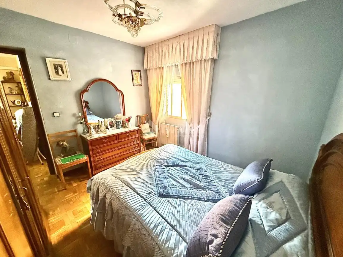 Schlafzimmer von Wohnung zum Verkauf in Madrid mit Klimaanlage, Heizung und Terrasse