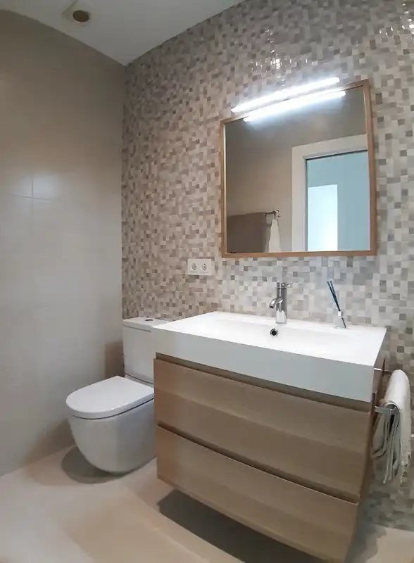 Bathroom of Flat for sale in Bilbao   with Heating, Storage room and Furnished