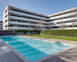 Piscina de Planta baixa en venda en Sant Cugat del Vallès amb Aire condicionat, Calefacció i Jardí privat