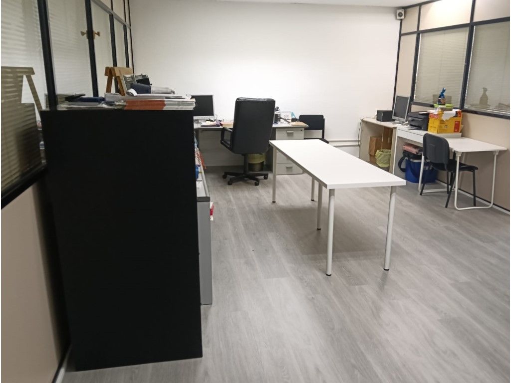 Premises for sale in  Barcelona Capital