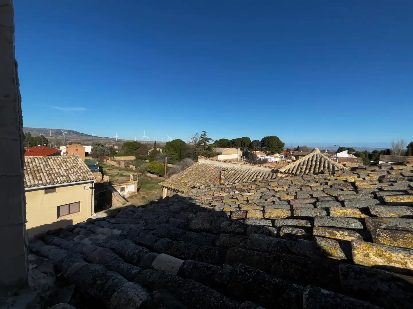 Vista exterior de Casa o xalet en venda en Agón amb Terrassa i Traster