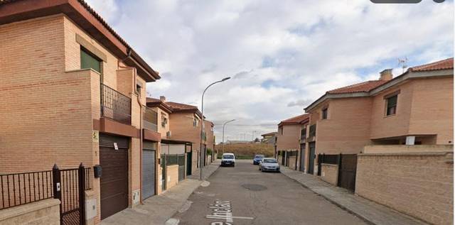 Casa-chalet en Venta en Mora