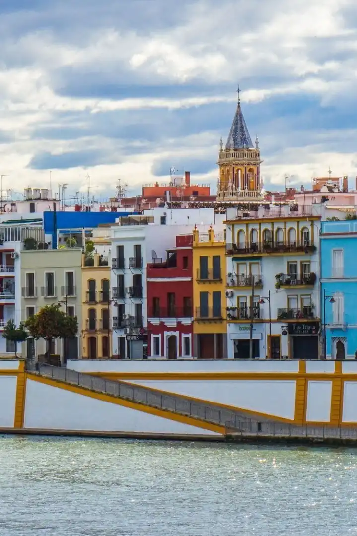 Vista exterior de Pis en venda en Sevilla amb Moblat