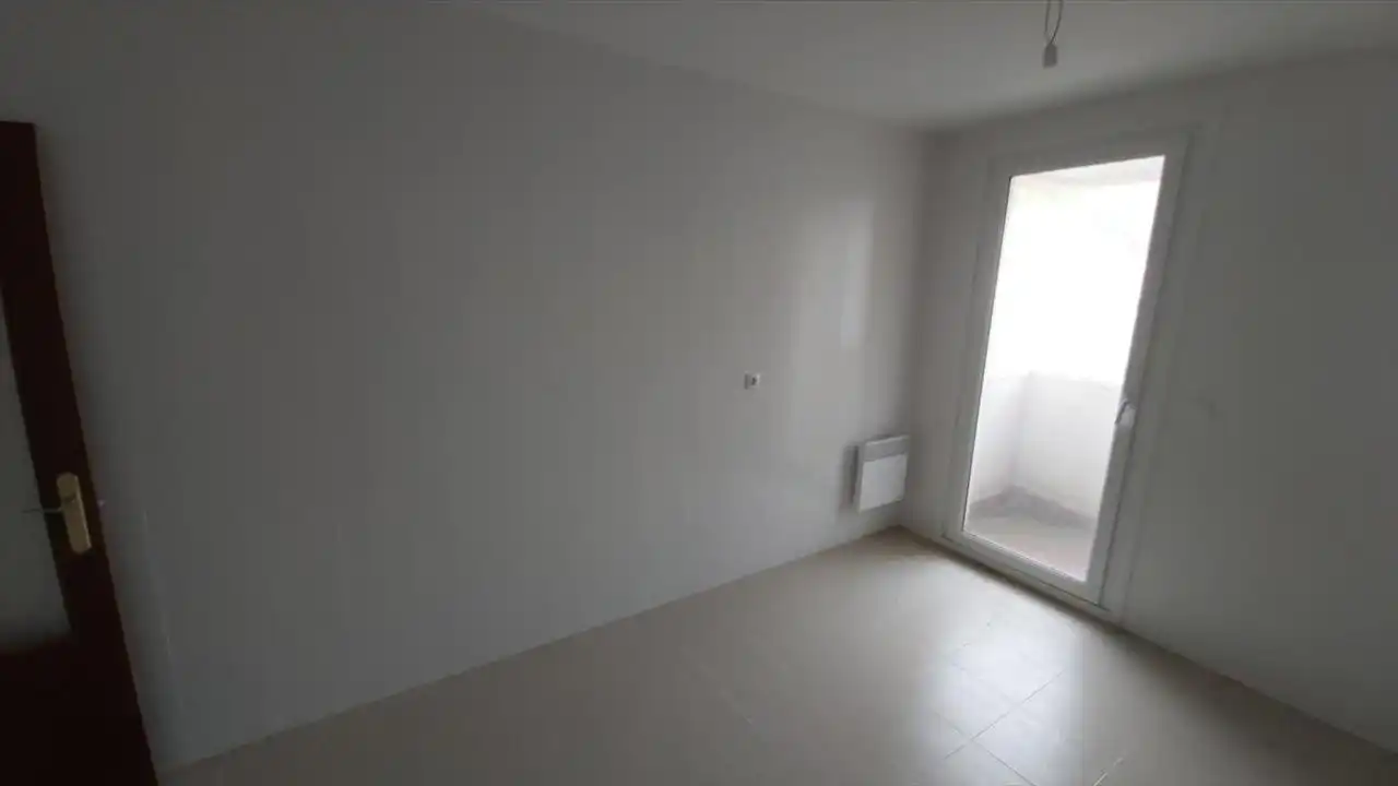 Habitación de Piso en venta en Zalla  con Calefacción y Trastero