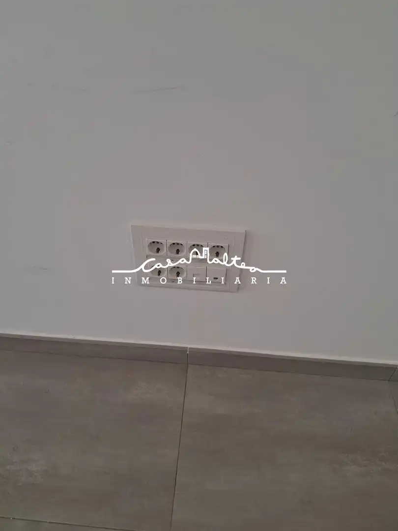 Vista exterior de Oficina en venta en La Nucia con Aire acondicionado