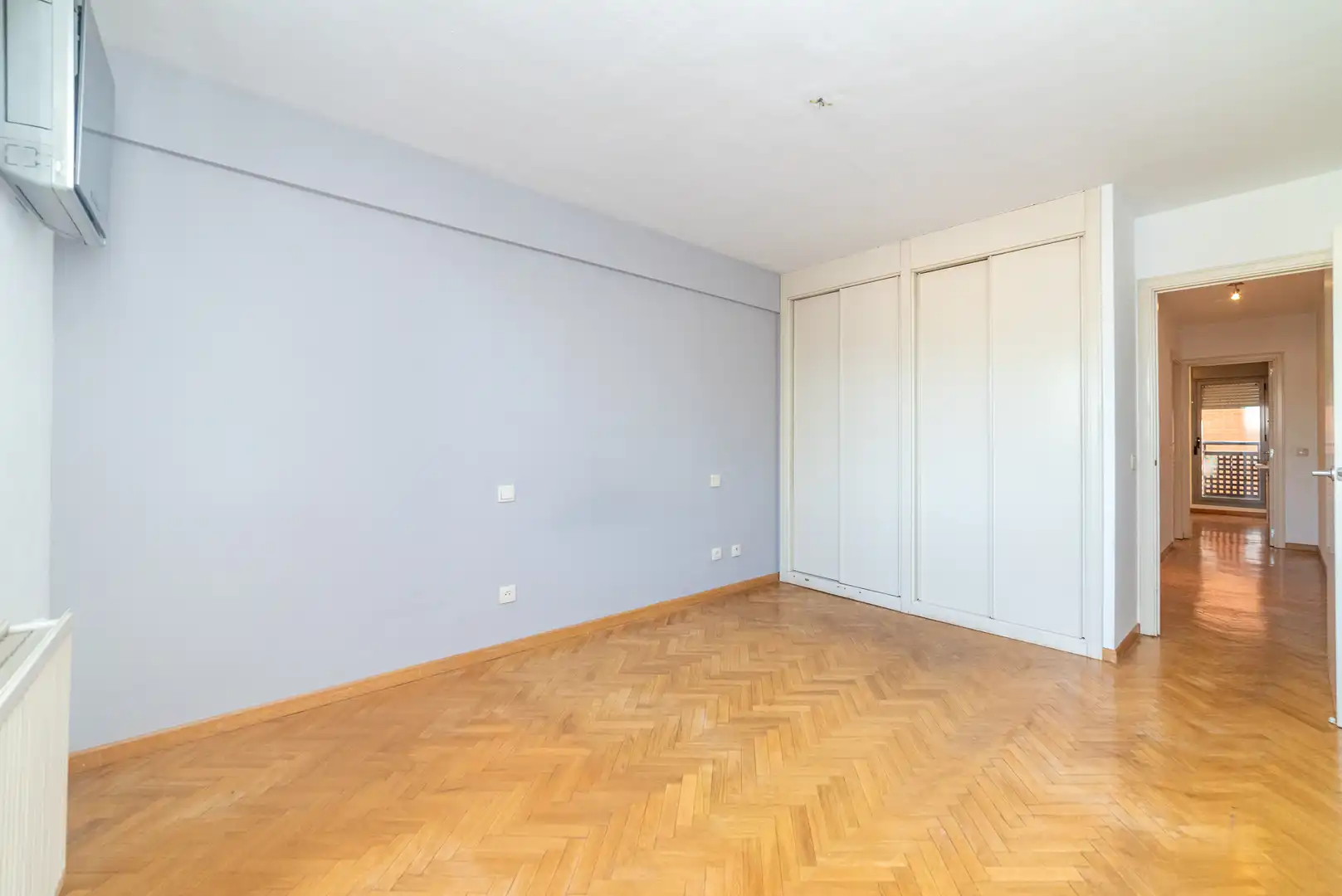 Habitación de Dúplex en venta en Torrelodones con Aire acondicionado, Calefacción y Jardín privado