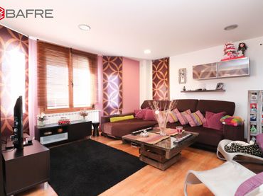 Casa con balcón en venta en Yeles