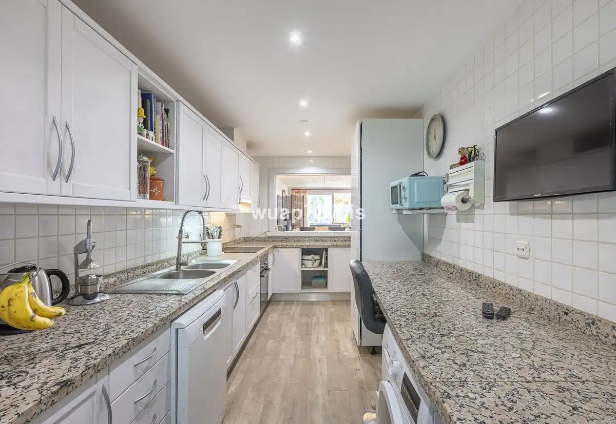 Piso con ascensor en venta en Nueva Andalucía, imagen 9