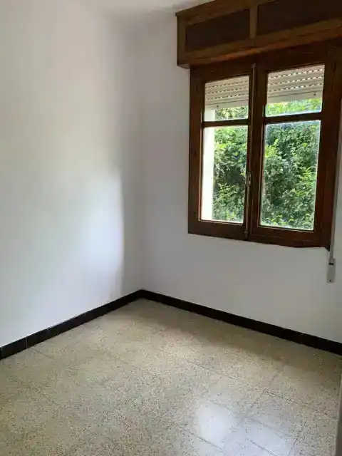 Dormitori de Casa o xalet en venda en Pontevedra Capital  amb Calefacció, Jardí privat i Traster