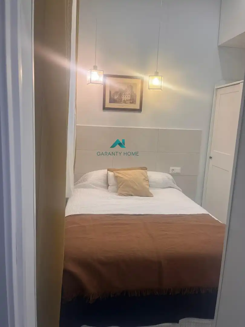 Bedroom of Apartments for rent in Madrid