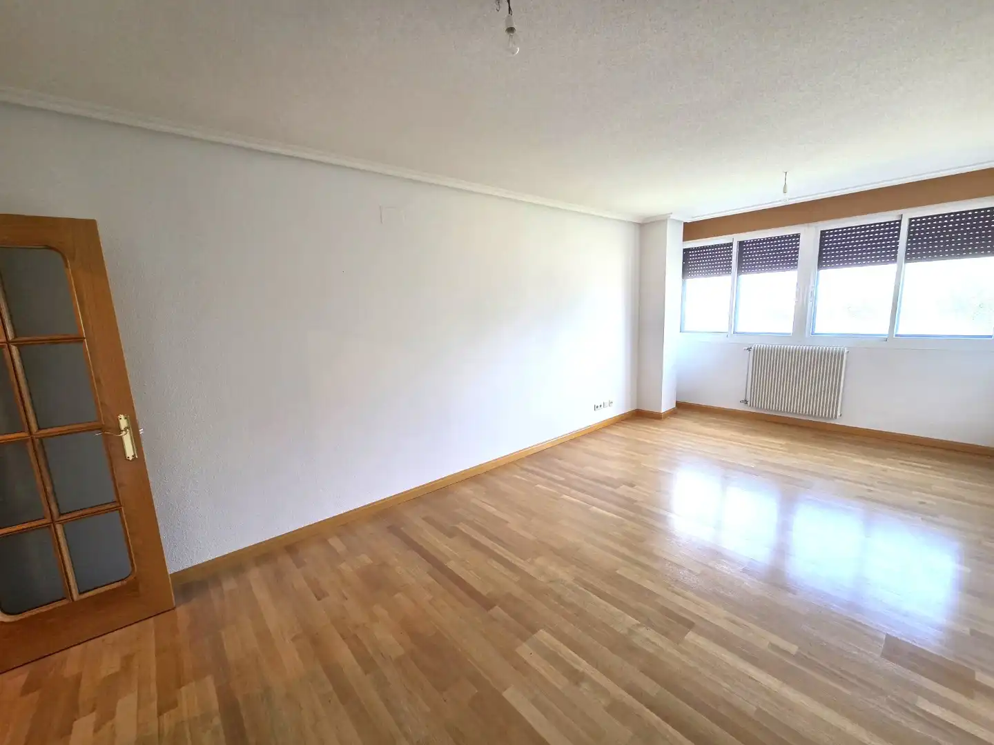 Sala d'estar de Pis en venda en Burgos amb Calefacció, Parquet i Traster