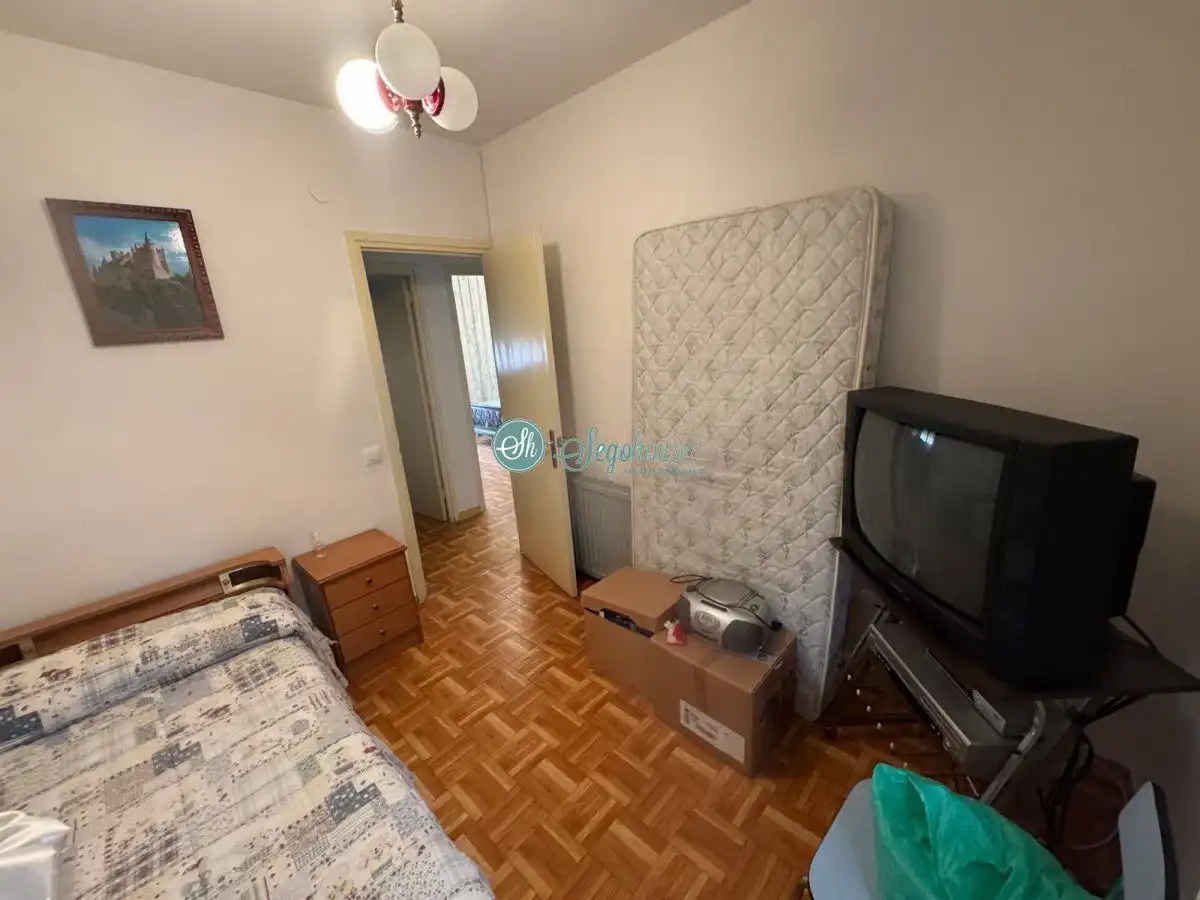 Bedroom of Flat for sale in Segovia  with Heating, Storage room and Balcony