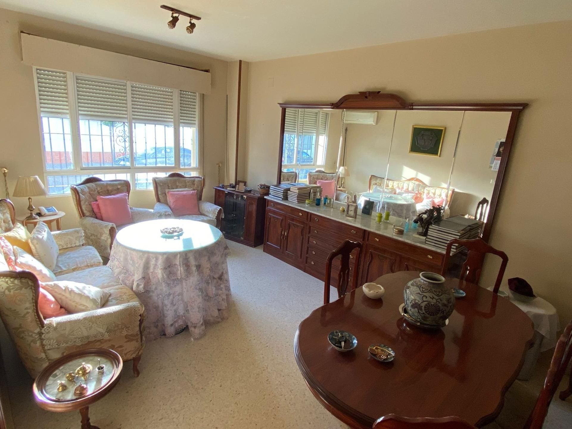Living room of Flat for sale in Puebla de la Calzada  with Air Conditioner and Heating