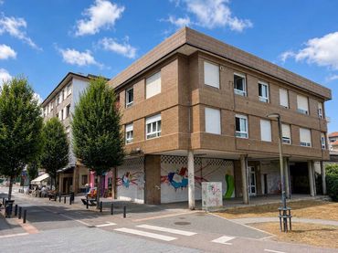 Gewerbefläche zum Verkauf in Lugones