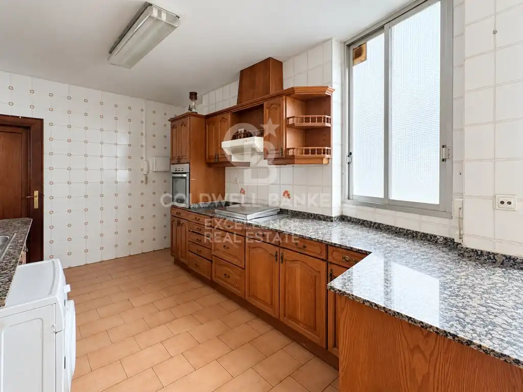 Appartamento con terrazza in vendita a Gran Via Ramon Y Cajal, imagen 24