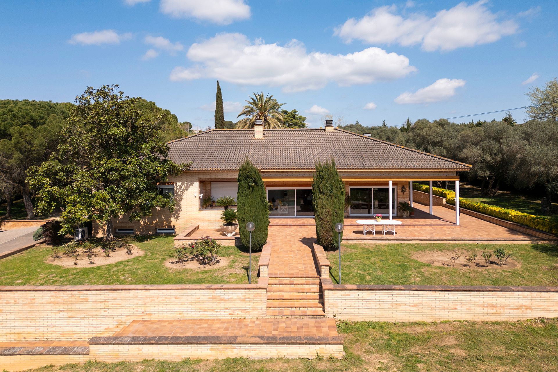 Exterior view of House or chalet for sale in Cornellà del Terri  with Heating, Private garden and Parquet flooring