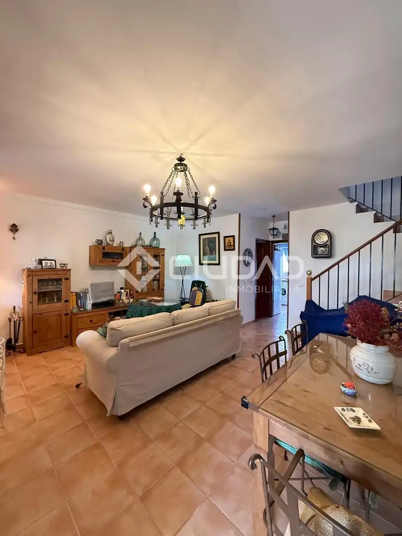 Sala d'estar de Casa o xalet en venda en Chipiona amb Terrassa