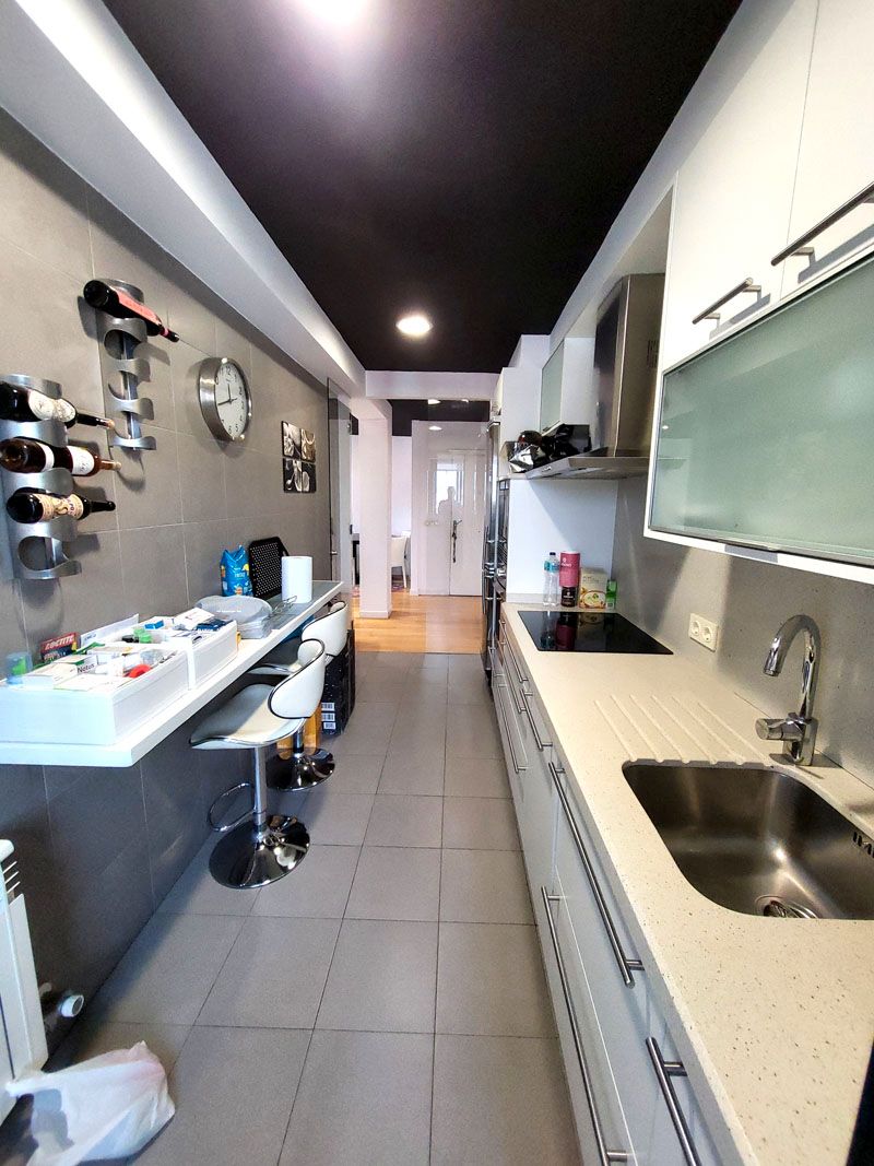 Kitchen of Flat to rent in Vigo   with Heating, Private garden and Parquet flooring