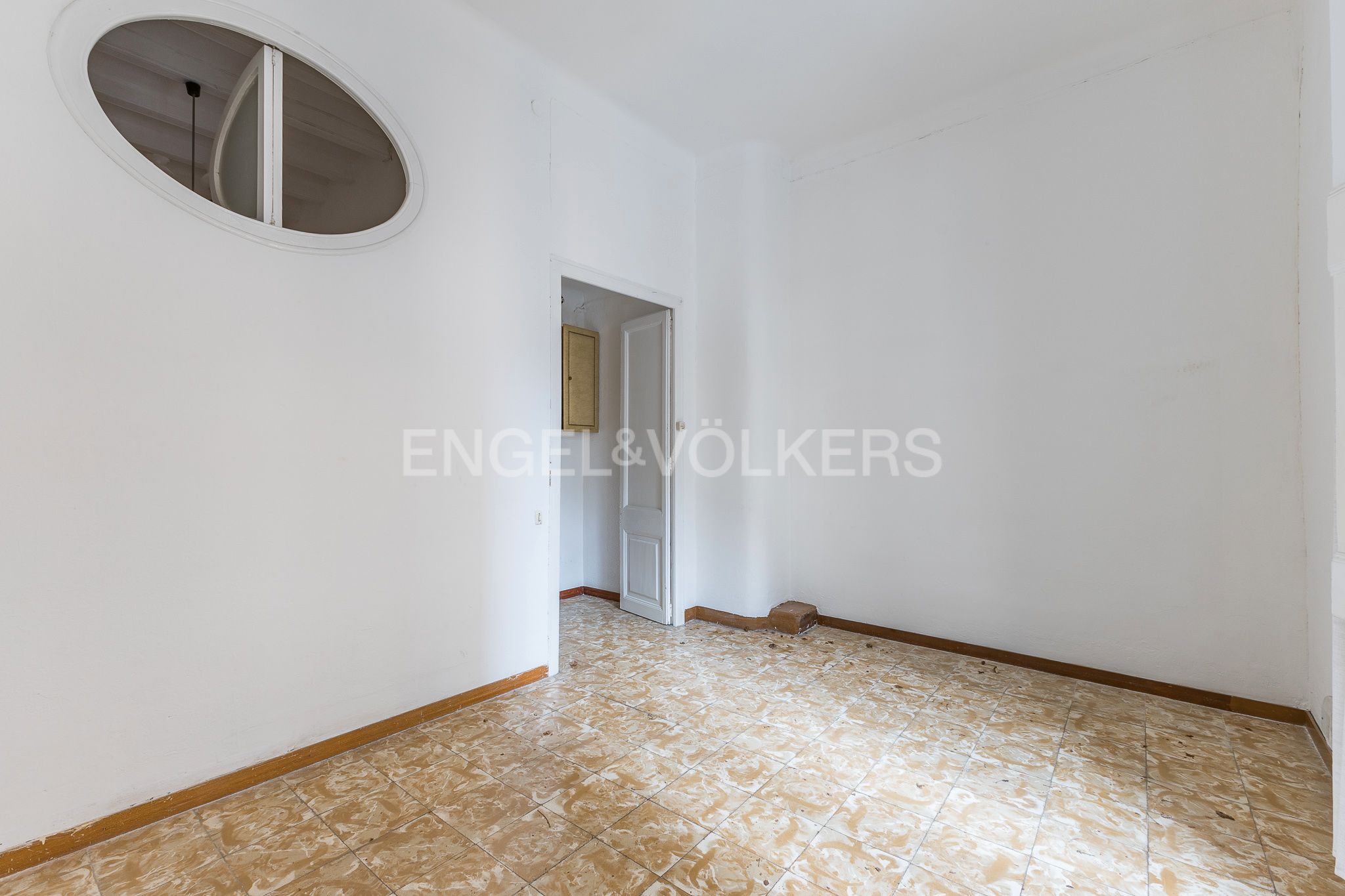 Apartment for sale in  Barcelona Capital  with Heating, Private garden and Terrace